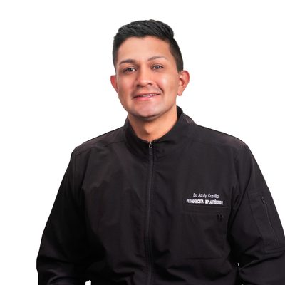 Foto de Dr. Jordy Castillo, Periodoncista e Implantólogo en Marcelo Saltos Clínica Dental