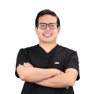 Foto de Dr. Sebastián Yánez, Odontólogo General en Marcelo Saltos Clínica Dental
