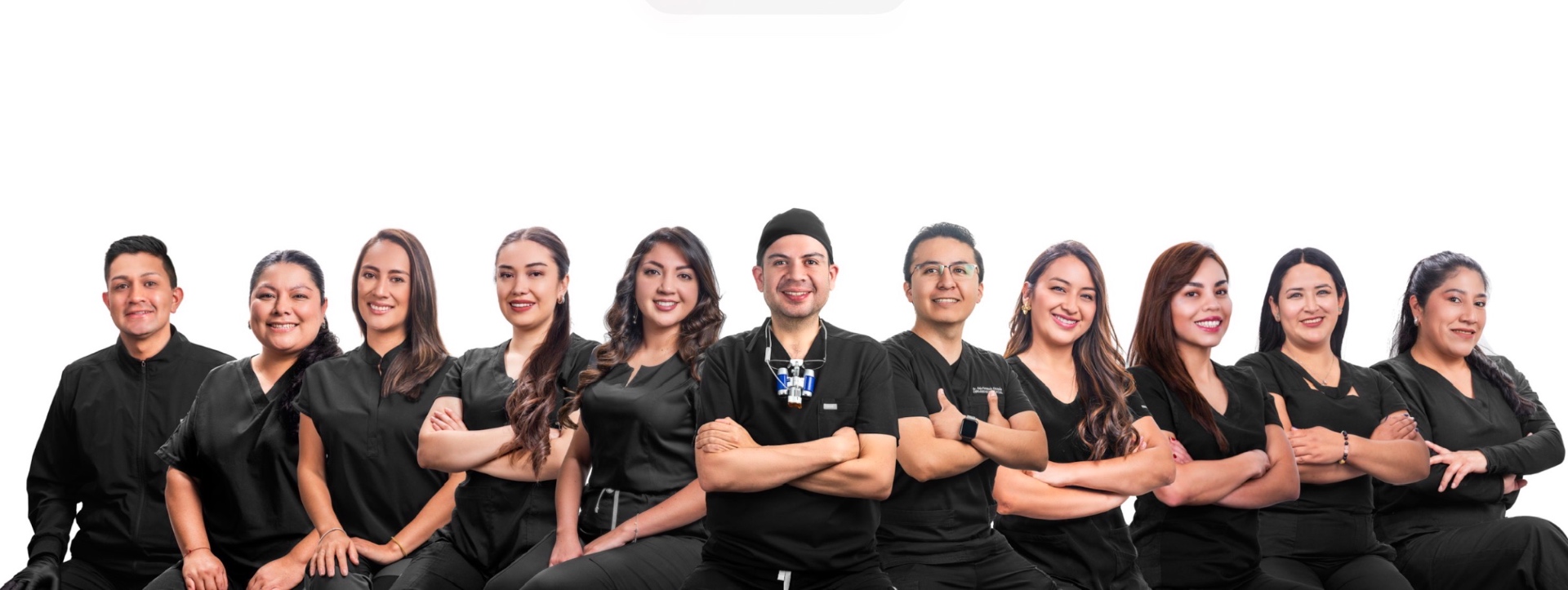 Equipo completo de Marcelo Saltos Clínica Dental en Guaranda